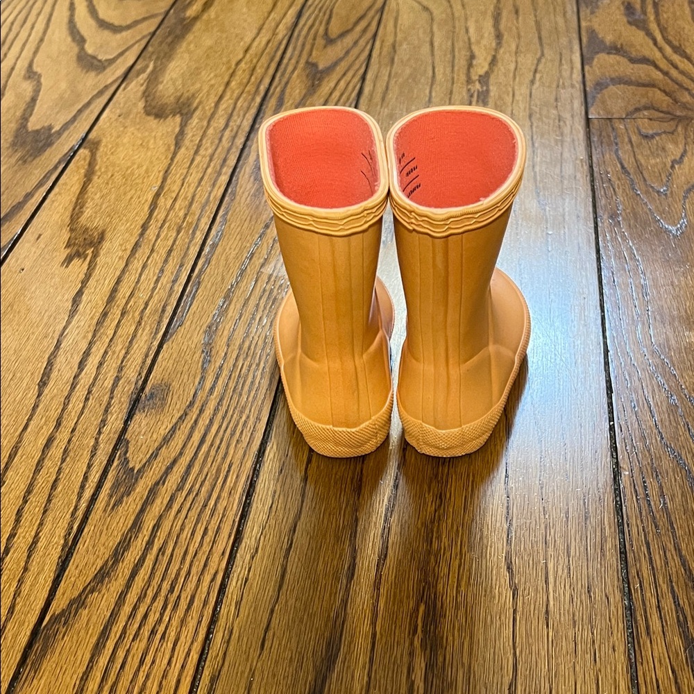 Hunter Vibrant Orange/shimmery Coral rain boots - Picture 3 of 9